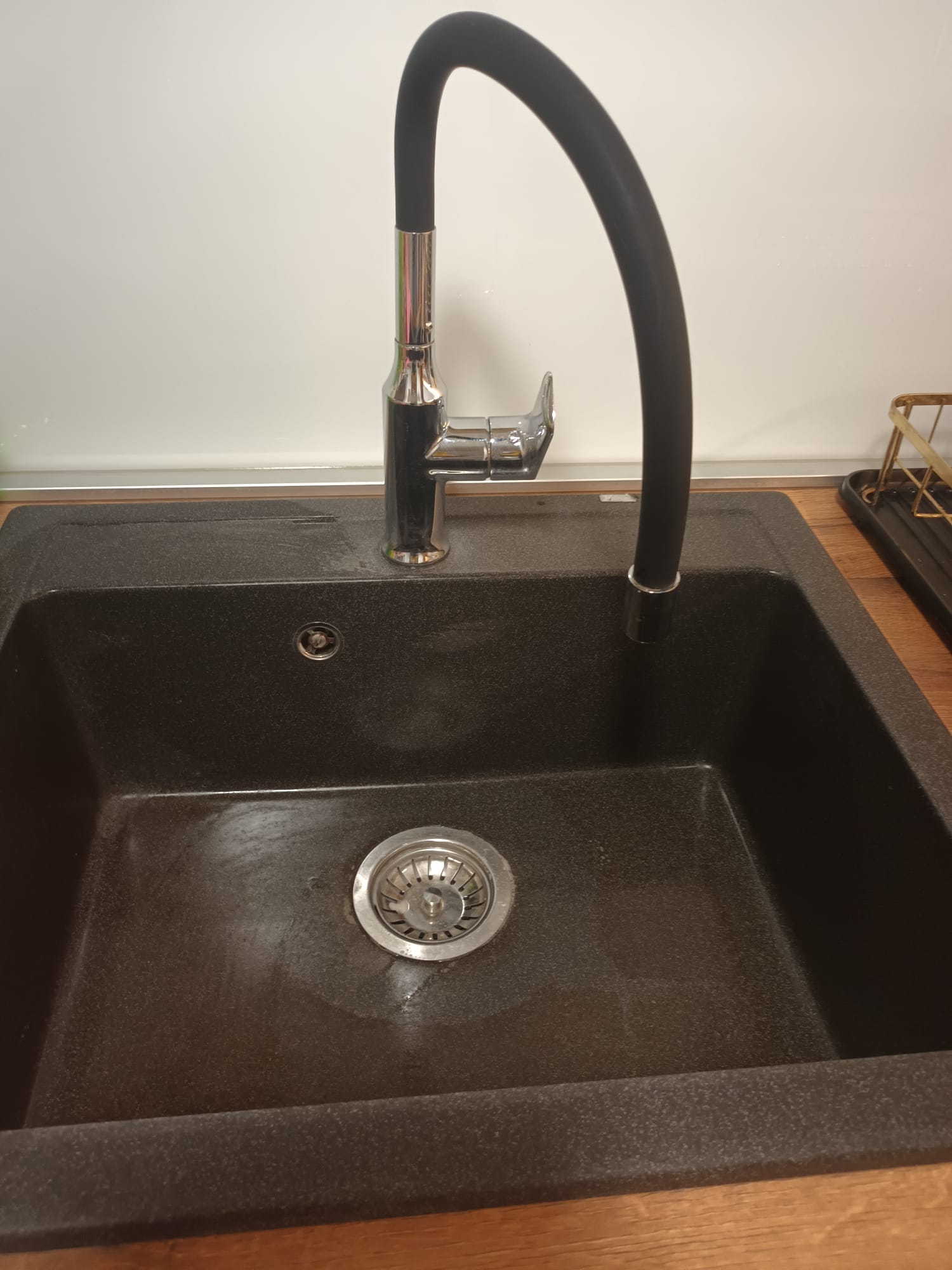 Sudoper nakon čišćenja i odstranjenja kamenca - SantClean