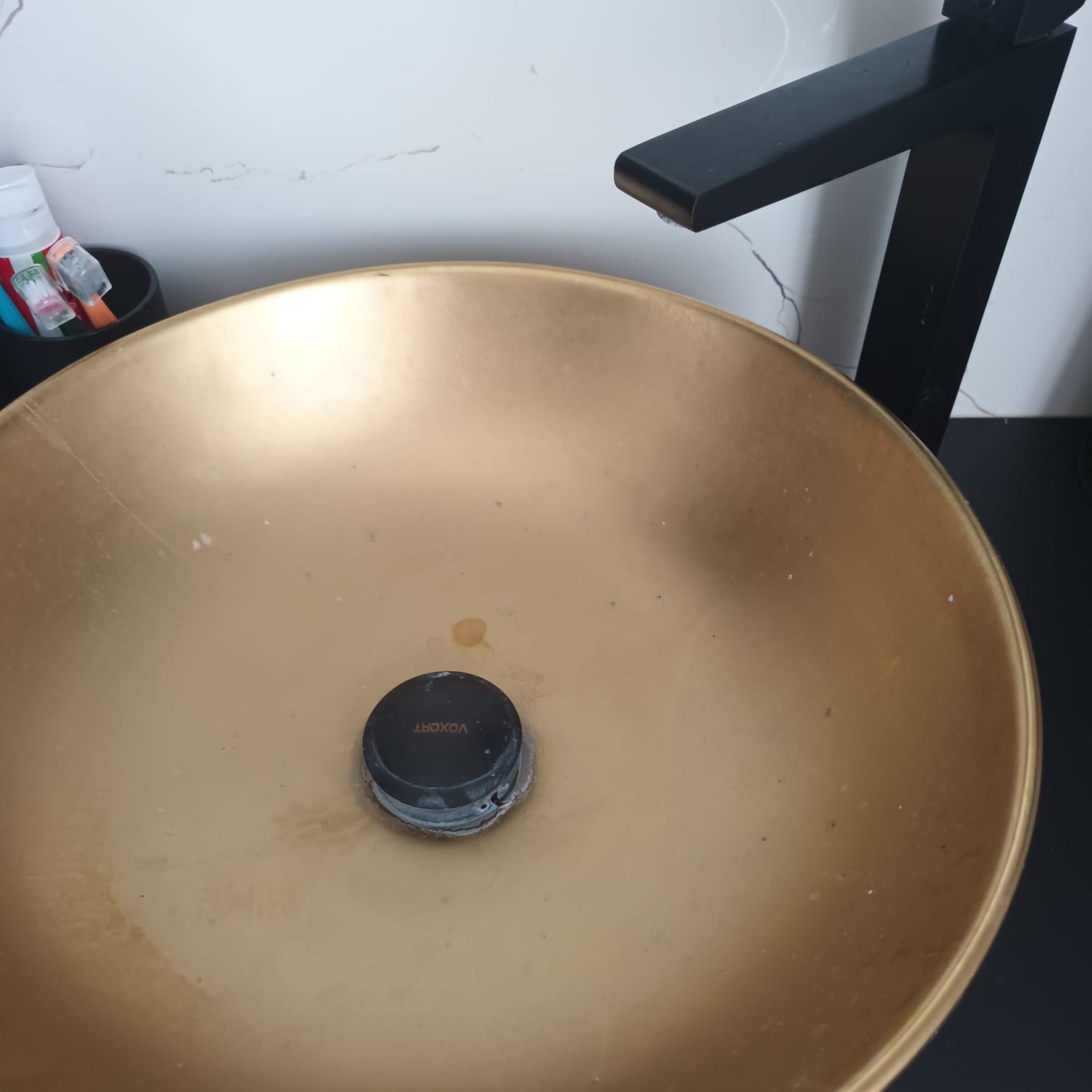 Umivaonik prije čišćenja - SantClean